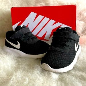 NIKE Tanjun Baby Boys Running Shoe